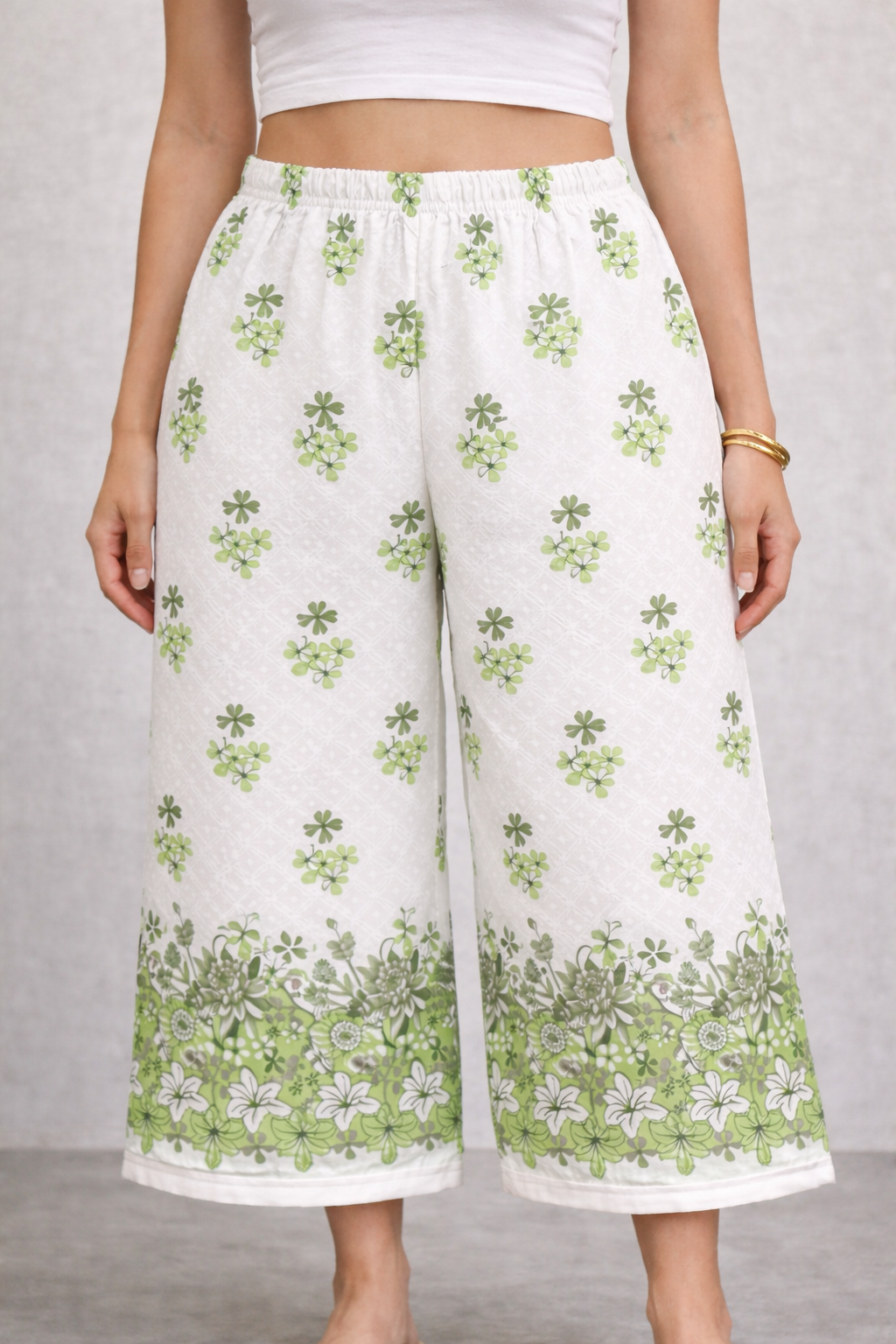 Women’s Green Floral Printed Straight-Fit Casual Trousers