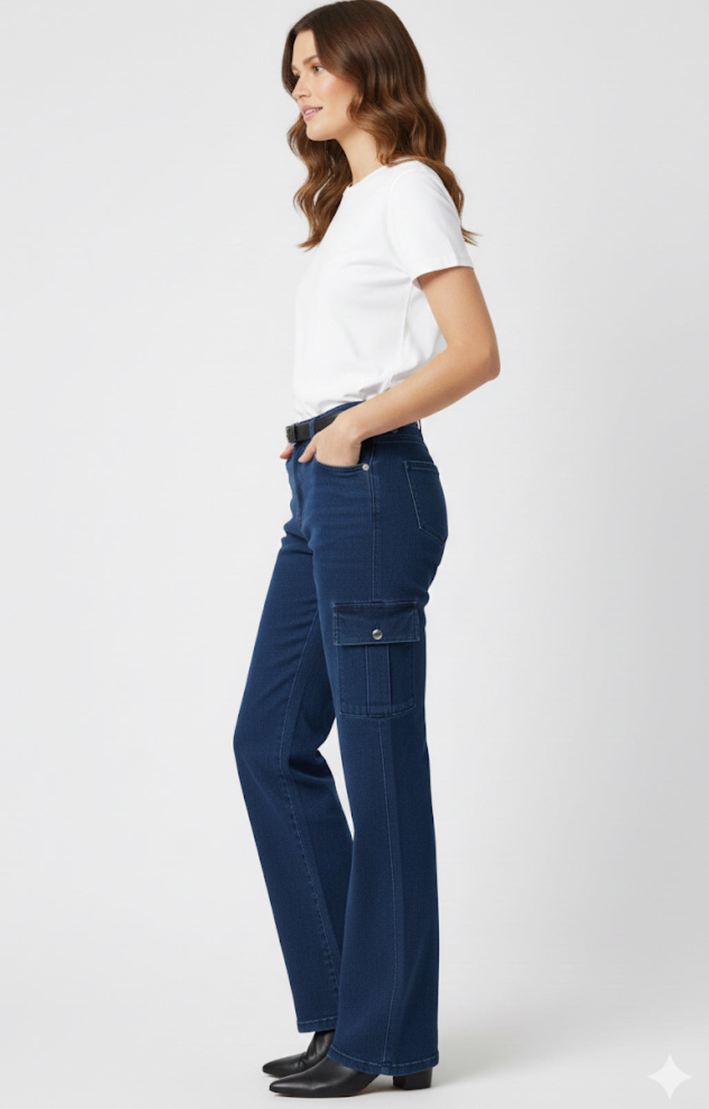 Women’s Straight-Fit Cargo Denim Jeans