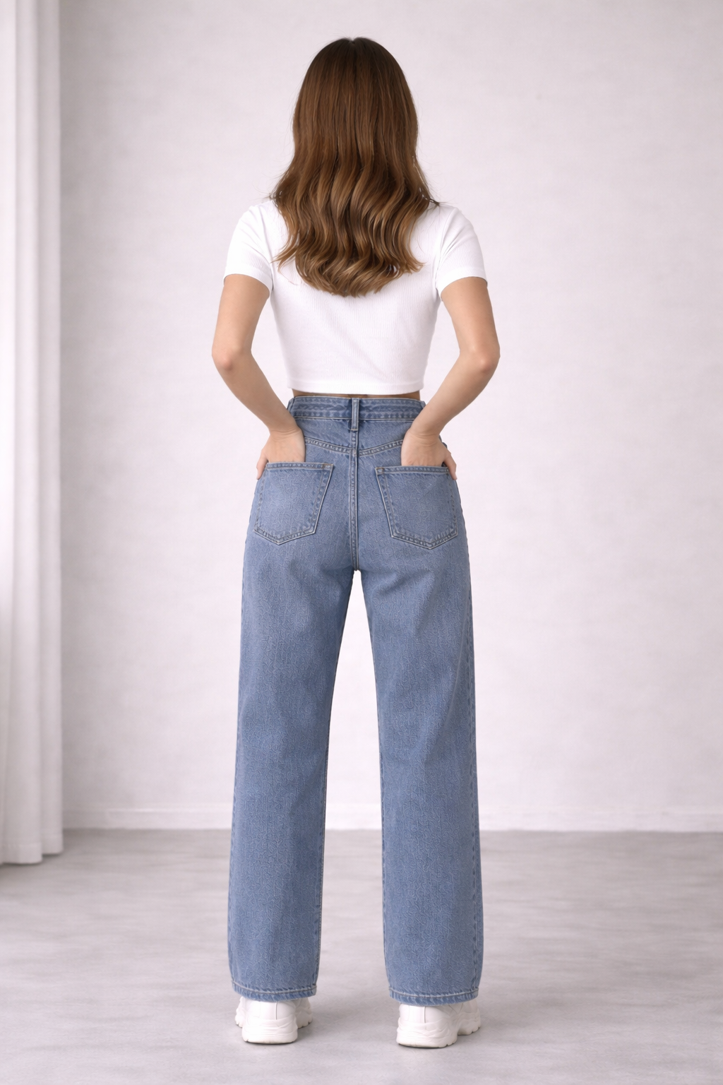 Women’s Mid-Rise Distressed Straight-Fit Jeans